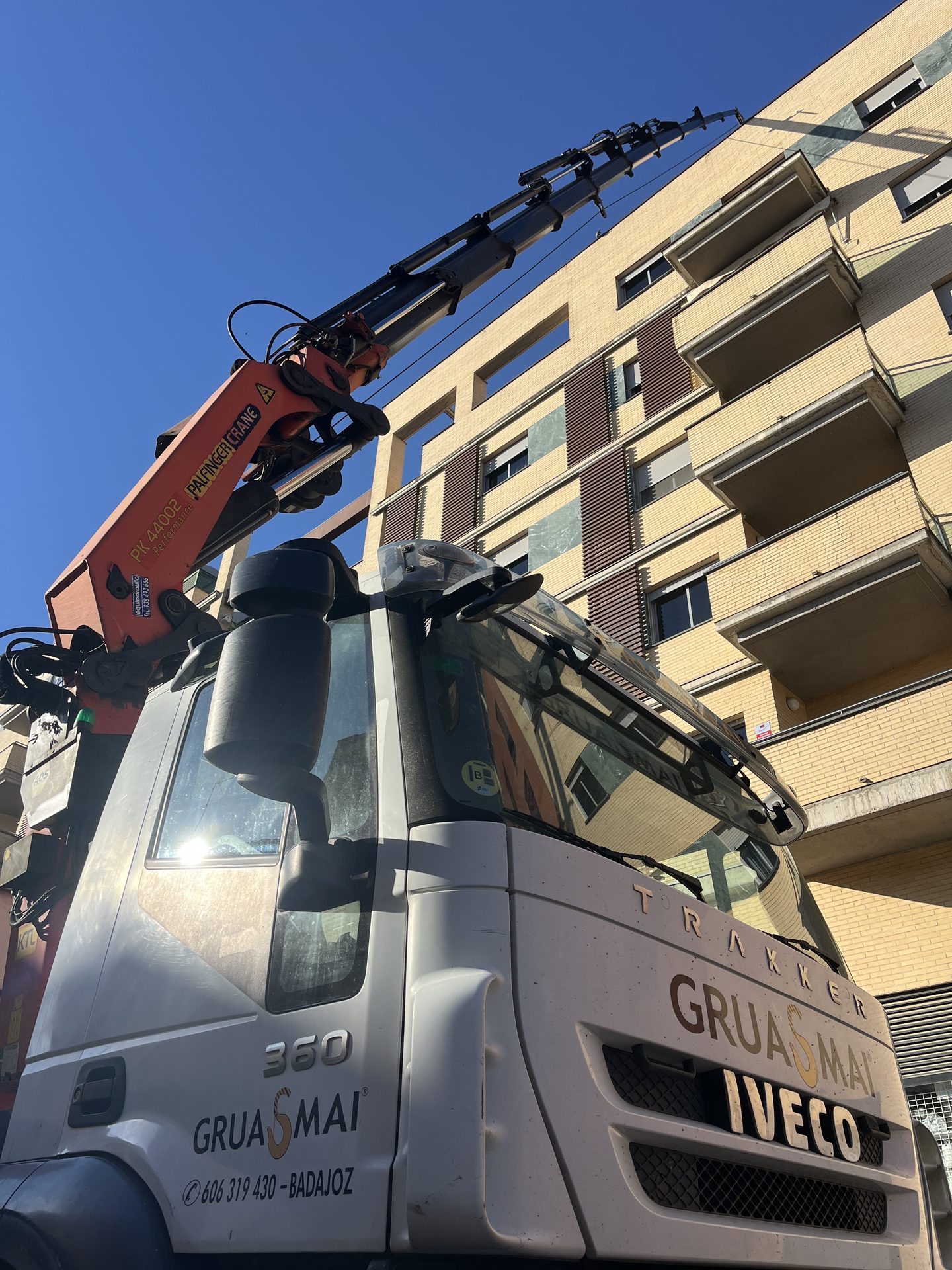 Vehículo de Grúas MAI para transporte y rescate en Badajoz